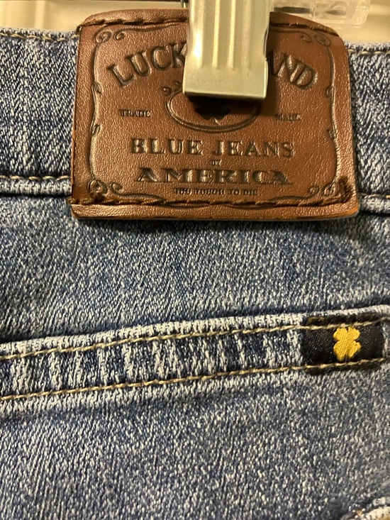 Lucky Brand Women's Straight Jeans in Light Blue Wash - Picture 8 of 10